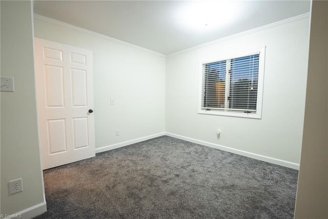 3750 11th Street NE, Hickory, NC 28601