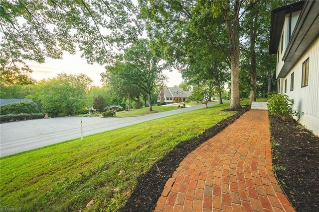 3750 11th Street NE, Hickory, NC 28601
