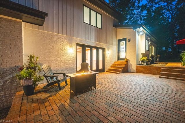 3750 11th Street NE, Hickory, NC 28601