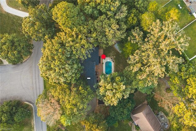 3750 11th Street NE, Hickory, NC 28601