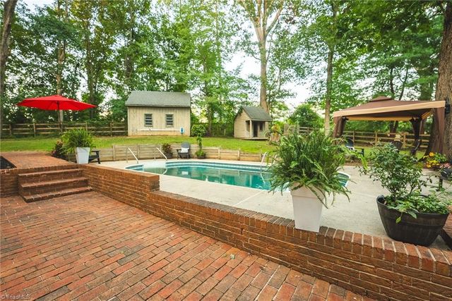 3750 11th Street NE, Hickory, NC 28601