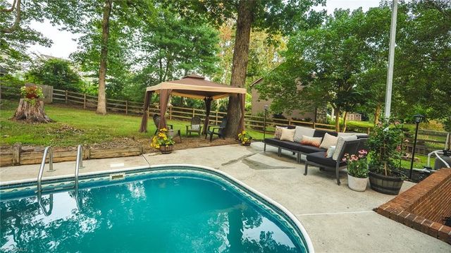 3750 11th Street NE, Hickory, NC 28601