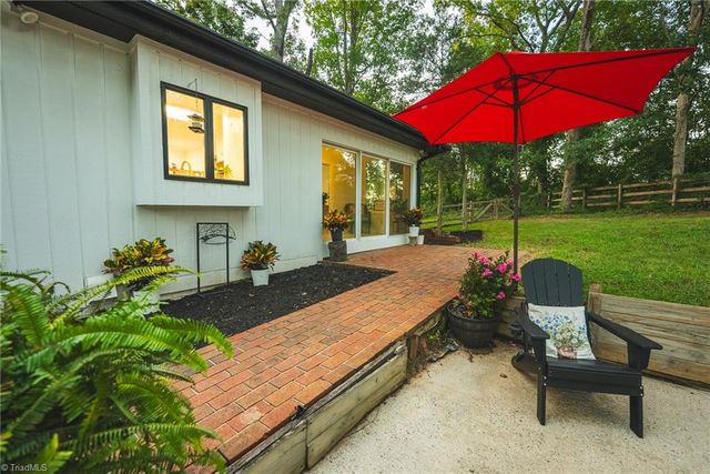 3750 11th Street NE, Hickory, NC 28601