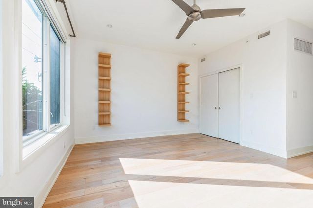 2058 E SUSQUEHANNA AVE, Philadelphia, PA 19125