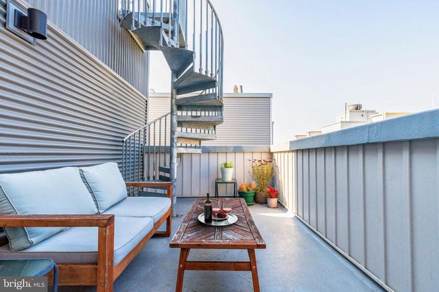 2058 E SUSQUEHANNA AVE, Philadelphia, PA 19125