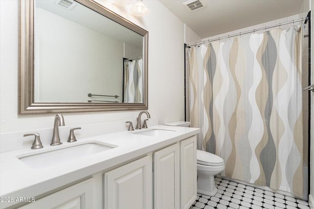 9273 S KENNETH Place, Tempe, AZ 85284
