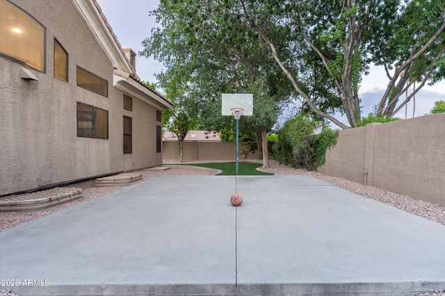 9273 S KENNETH Place, Tempe, AZ 85284