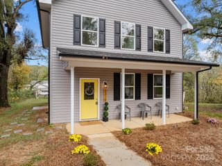 310 New Bern Avenue, Statesville, NC 28677