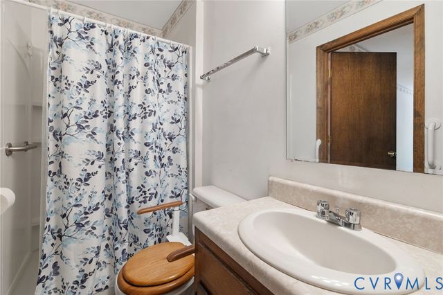 11833 Clearwood Ct, Chesterfield, VA 23832