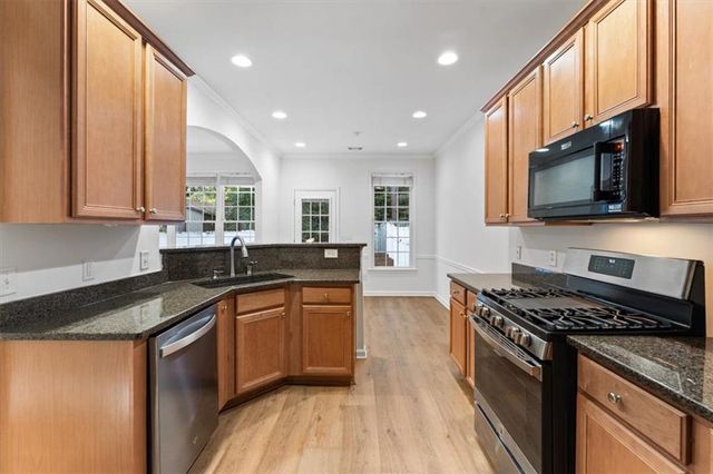 760 Gardenside Circle SE, Marietta, GA 30067