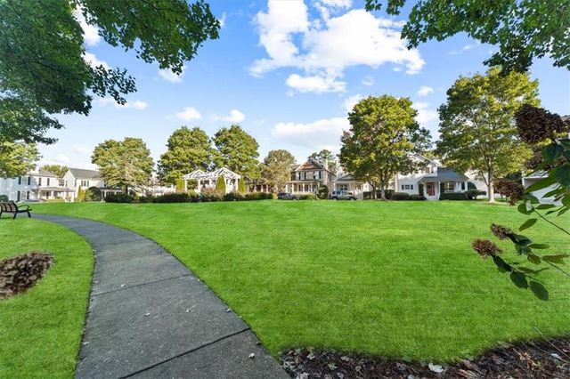 760 Gardenside Circle SE, Marietta, GA 30067