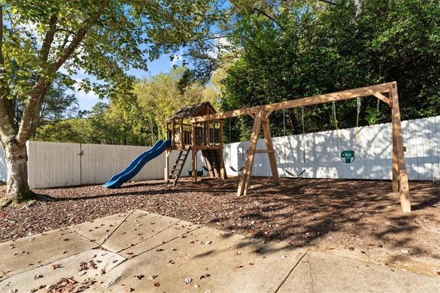 760 Gardenside Circle SE, Marietta, GA 30067