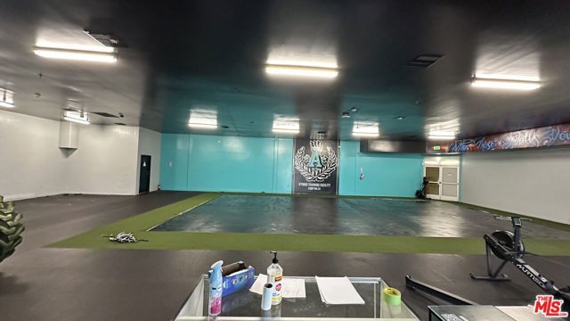 515 E Rosecrans Avenue, Compton, CA 90221