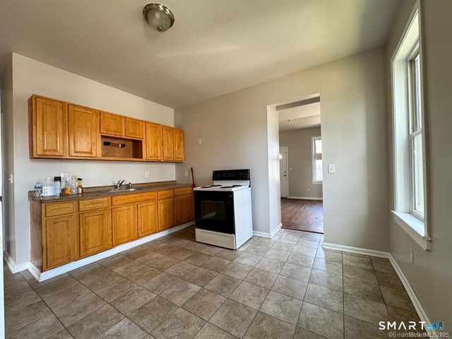 40 Jane Street, Bridgeport, CT 06608