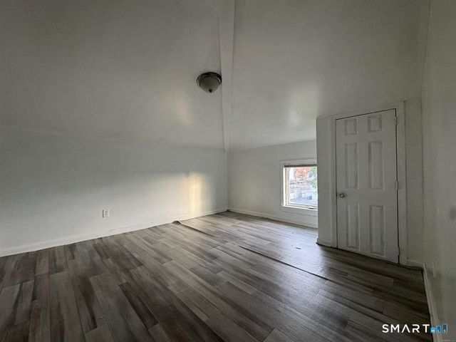 40 Jane Street, Bridgeport, CT 06608