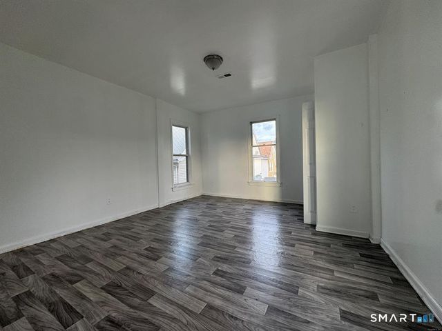 40 Jane Street, Bridgeport, CT 06608