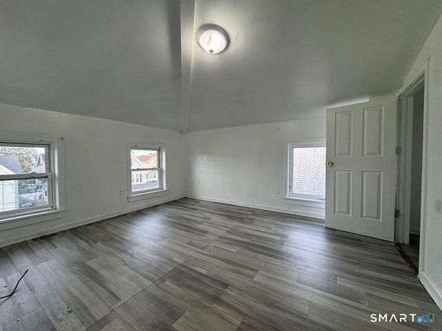 40 Jane Street, Bridgeport, CT 06608