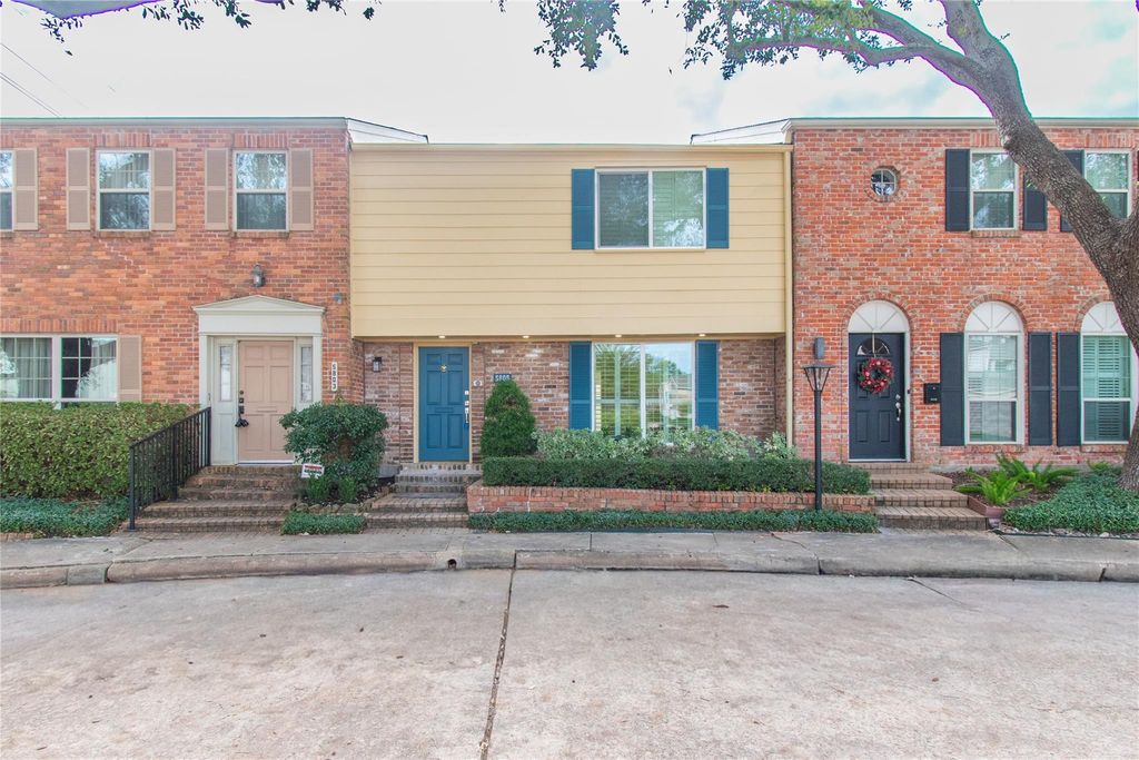 5805 Valley Forge Drive 96, Houston, TX 77057