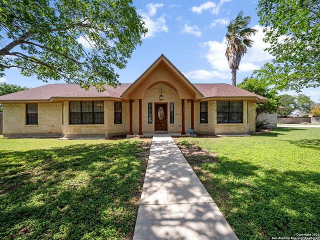 1407 32nd, Hondo, TX 78861
