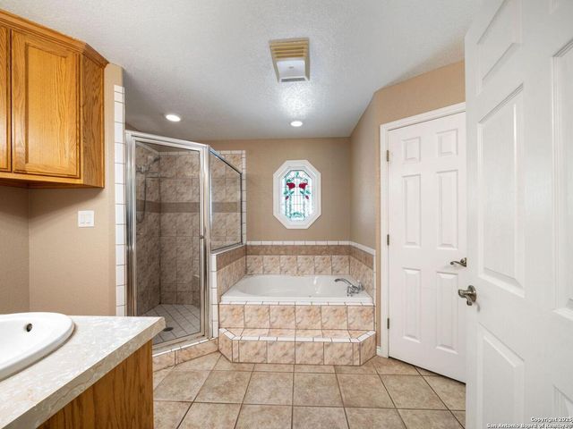 1407 32nd, Hondo, TX 78861