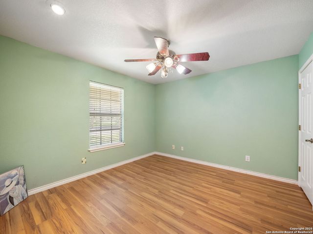 1407 32nd, Hondo, TX 78861