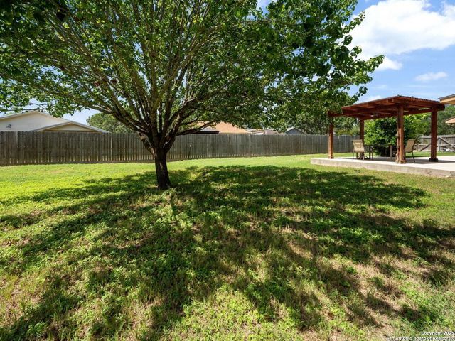 1407 32nd, Hondo, TX 78861