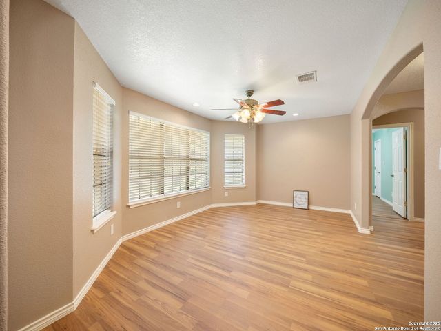 1407 32nd, Hondo, TX 78861