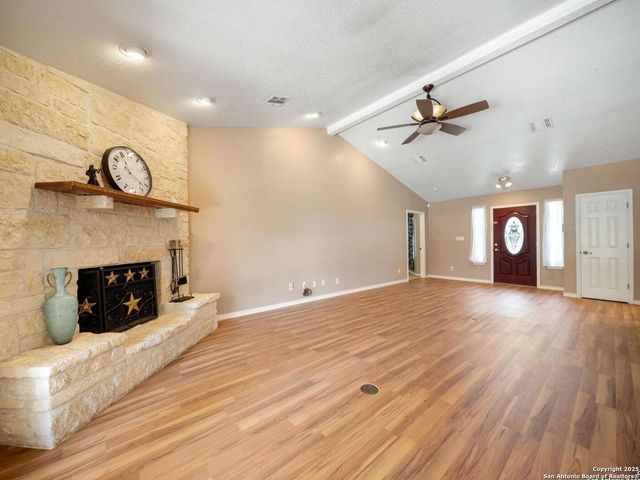 1407 32nd, Hondo, TX 78861
