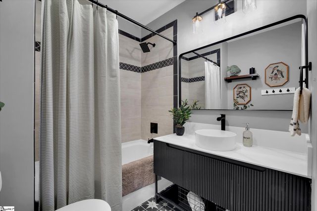 137 S Cleveland Park Drive, Spartanburg, SC 29303