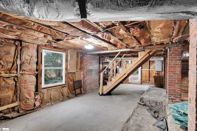 137 S Cleveland Park Drive, Spartanburg, SC 29303