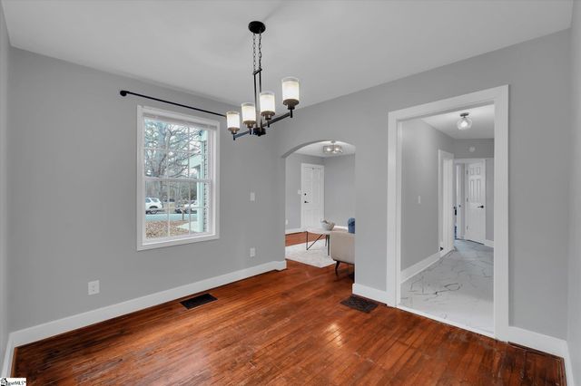 137 S Cleveland Park Drive, Spartanburg, SC 29303