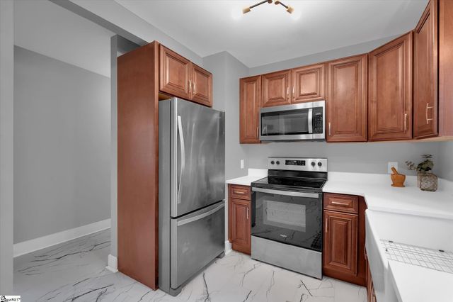 137 S Cleveland Park Drive, Spartanburg, SC 29303