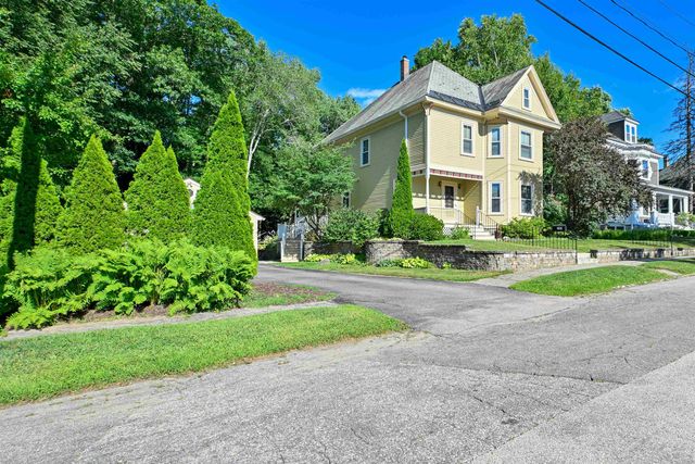 153 Russell Street, Manchester, NH 03104