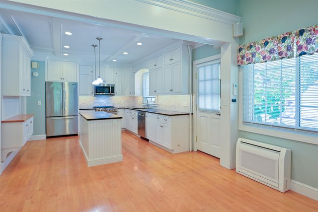 153 Russell Street, Manchester, NH 03104