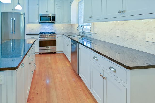 153 Russell Street, Manchester, NH 03104