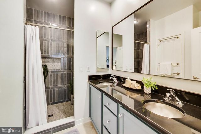 4408 LONGFELLOW ST, Hyattsville, MD 20781