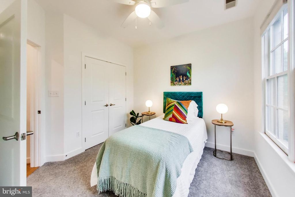 Image 14 of property listing at 4408 LONGFELLOW ST, Hyattsville, MD 20781