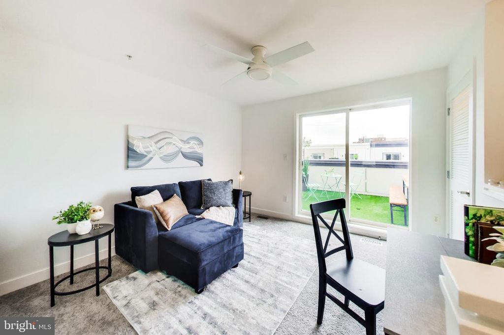 Image 16 of property listing at 4408 LONGFELLOW ST, Hyattsville, MD 20781
