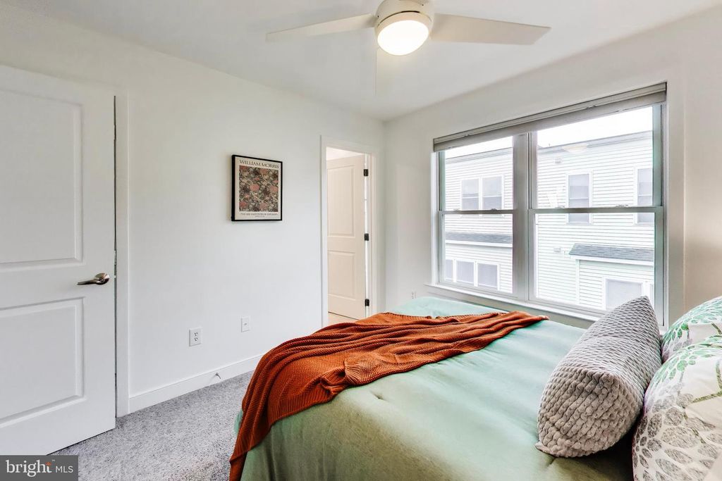 Image 19 of property listing at 4408 LONGFELLOW ST, Hyattsville, MD 20781