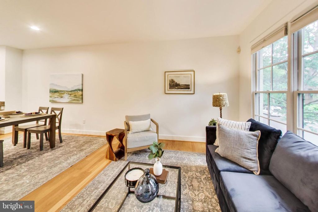 Image 4 of property listing at 4408 LONGFELLOW ST, Hyattsville, MD 20781