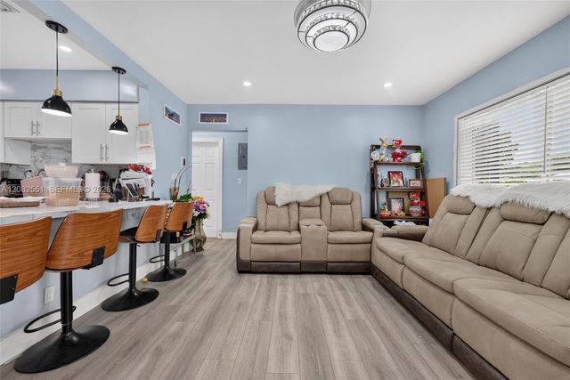 1541 SW 32nd Court, Fort Lauderdale, FL 33315