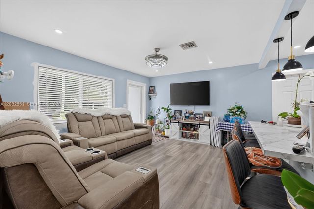 1541 SW 32nd Court, Fort Lauderdale, FL 33315