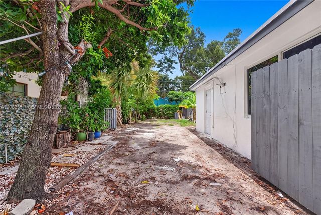1541 SW 32nd Court, Fort Lauderdale, FL 33315