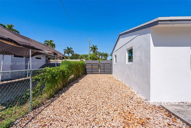 1541 SW 32nd Court, Fort Lauderdale, FL 33315