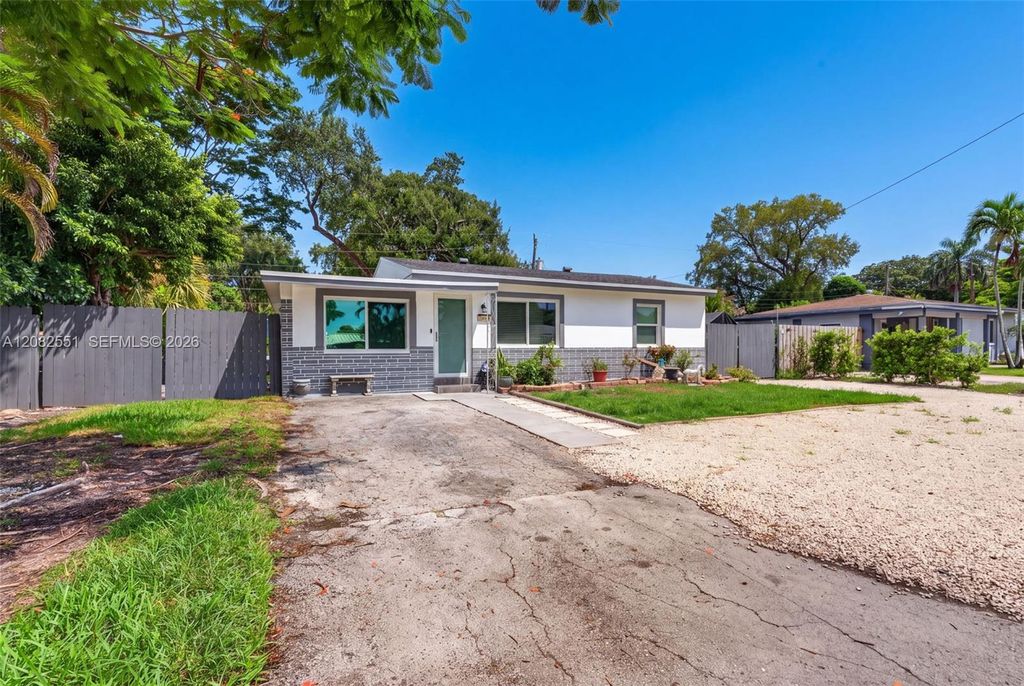 1541 SW 32nd Court, Fort Lauderdale, FL 33315