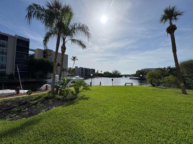 12 Royal Palm Way 2050, Boca Raton, FL 33432