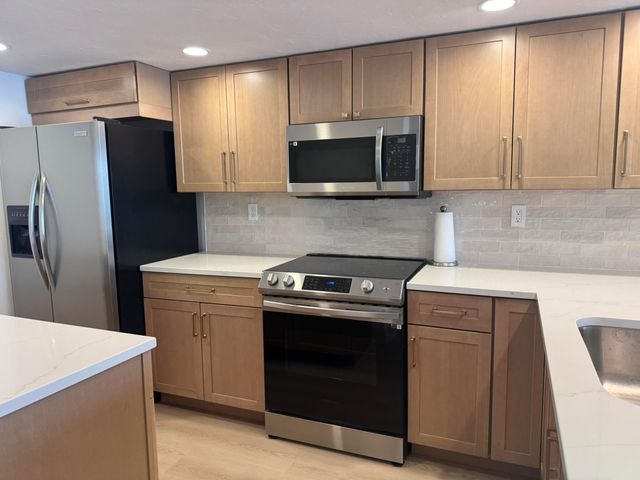 12 Royal Palm Way 2050, Boca Raton, FL 33432