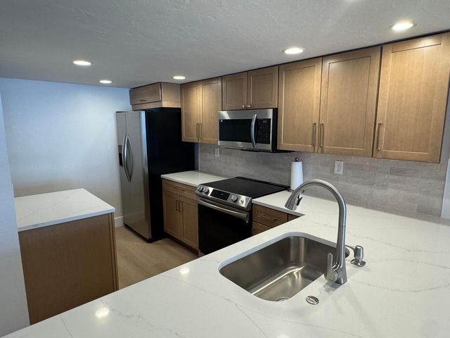 12 Royal Palm Way 2050, Boca Raton, FL 33432