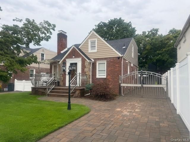 302 Oakford Street, West Hempstead, NY 11552