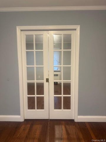 302 Oakford Street, West Hempstead, NY 11552
